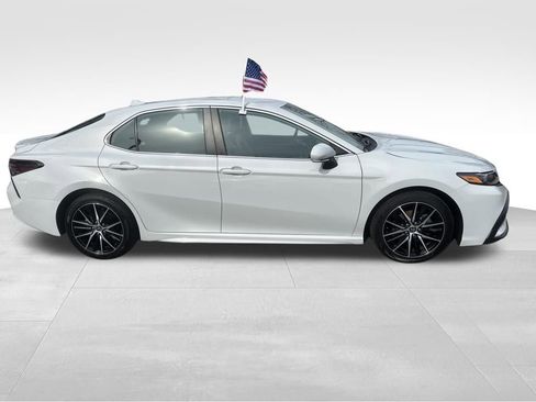 Used 2023 Toyota Camry SE image 25