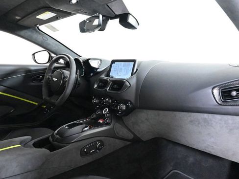 Used 2023 Aston Martin V8 Vantage image 20
