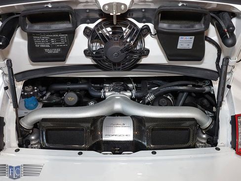 Used 2012 Porsche 911 Turbo image 33