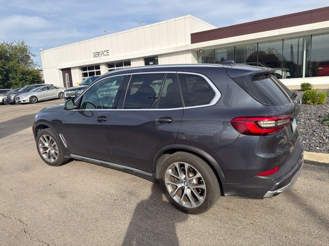 Used 2019 BMW X5 xDrive40i w/ Convenience Package AWD/4WD image 2