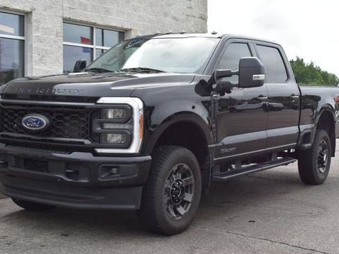 Used 2023 Ford F250 Lariat w/ Lariat Ultimate Package AWD/4WD image 18