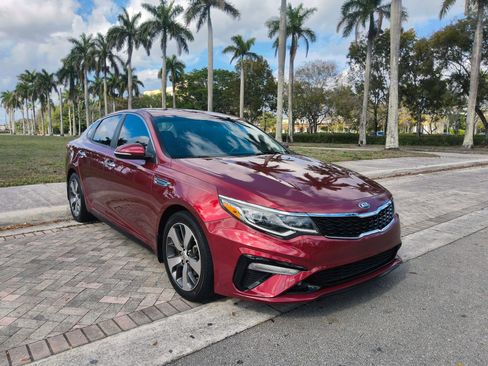 Used 2020 Kia Optima S FWD image 1