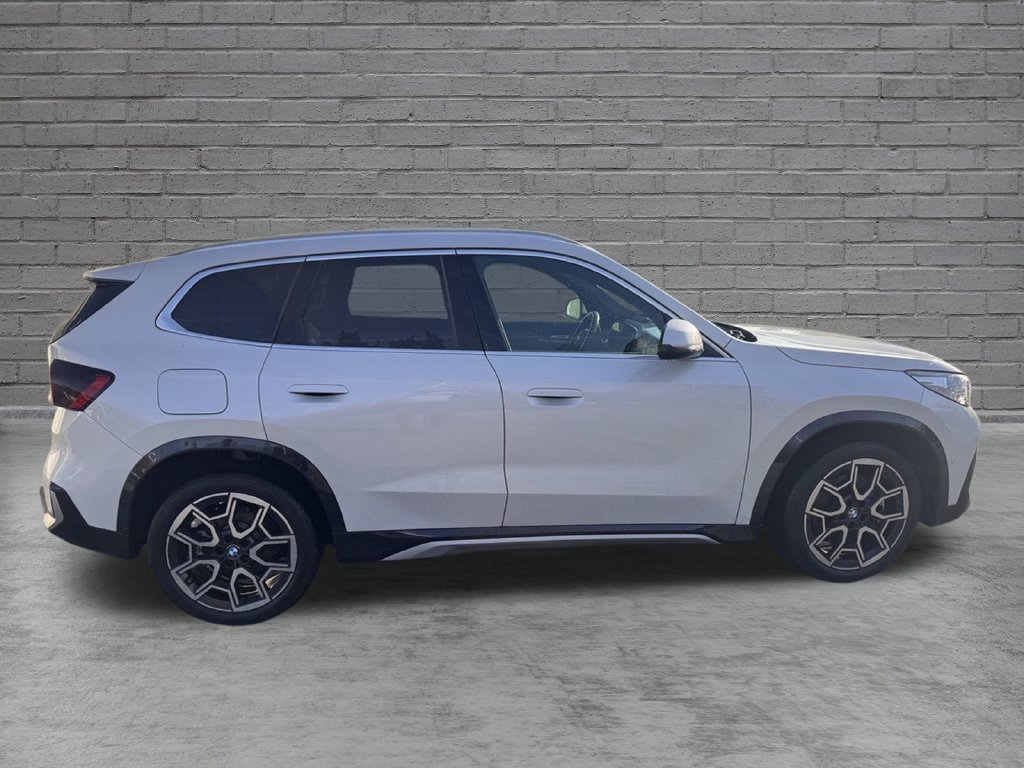 Used 2026 BMW X1 xDrive28i AWD/4WD image 9