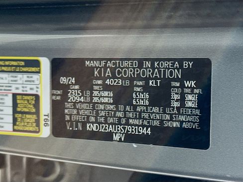 Used 2025 Kia Soul LX w/ LX Technology Package image 12