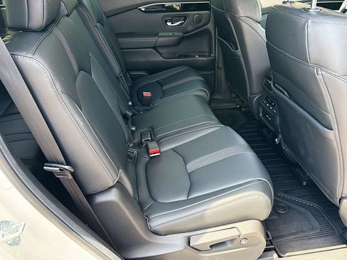 Used 2025 Honda Pilot EX-L image 31