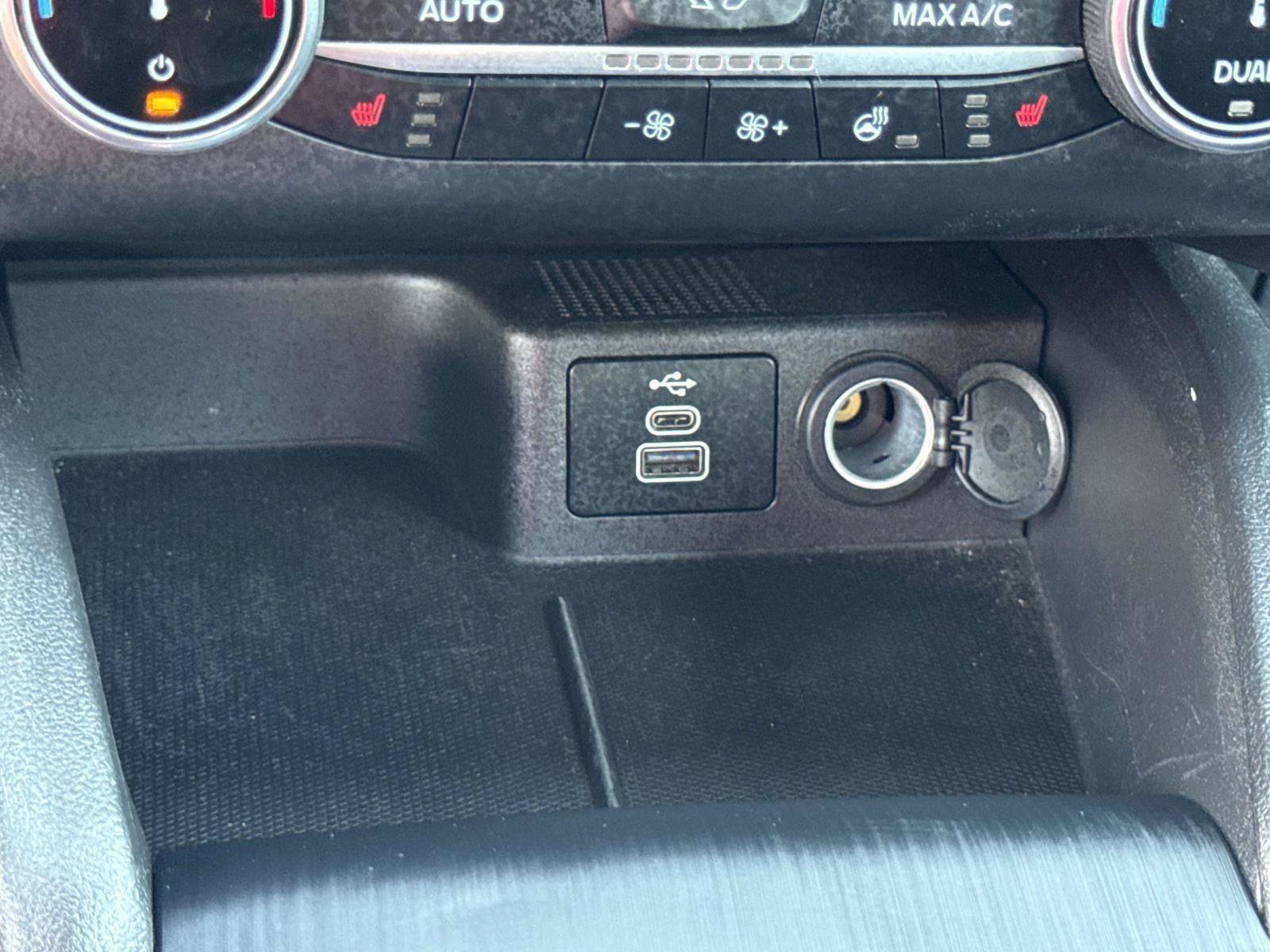 Used 2025 Ford Escape ST-Line Select AWD/4WD image 28
