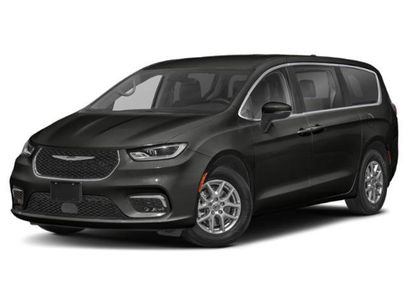 Used 2023 Chrysler Pacifica Limited
