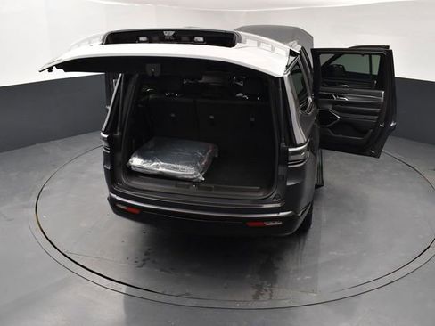 New 2026 Jeep Grand Wagoneer Limited image 29