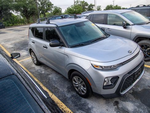 Used 2020 Kia Soul LX FWD image 7