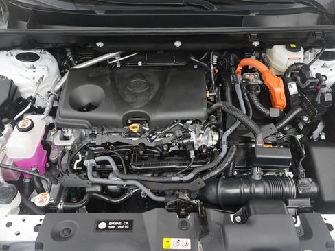 Used 2024 Toyota RAV4 XLE image 30