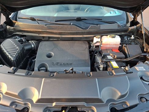 Used 2023 Chevrolet Traverse RS w/ LPO, Floor Liner Package AWD/4WD image 30