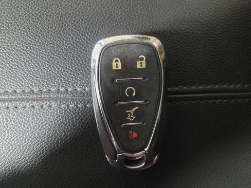 Used 2020 Chevrolet Equinox Premier image 32