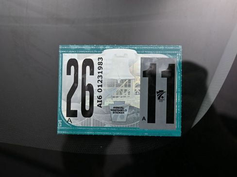 Used 2020 Tesla Model 3 Standard Range Plus image 8