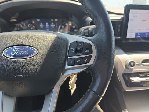 Used 2023 Ford Explorer XLT w/ Equipment Group 202A AWD/4WD image 29