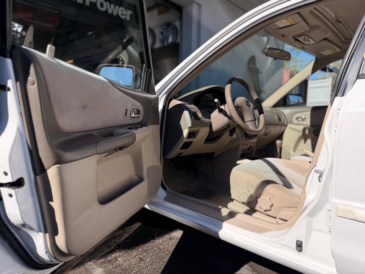 Used 2002 MAZDA Protege FWD image 5