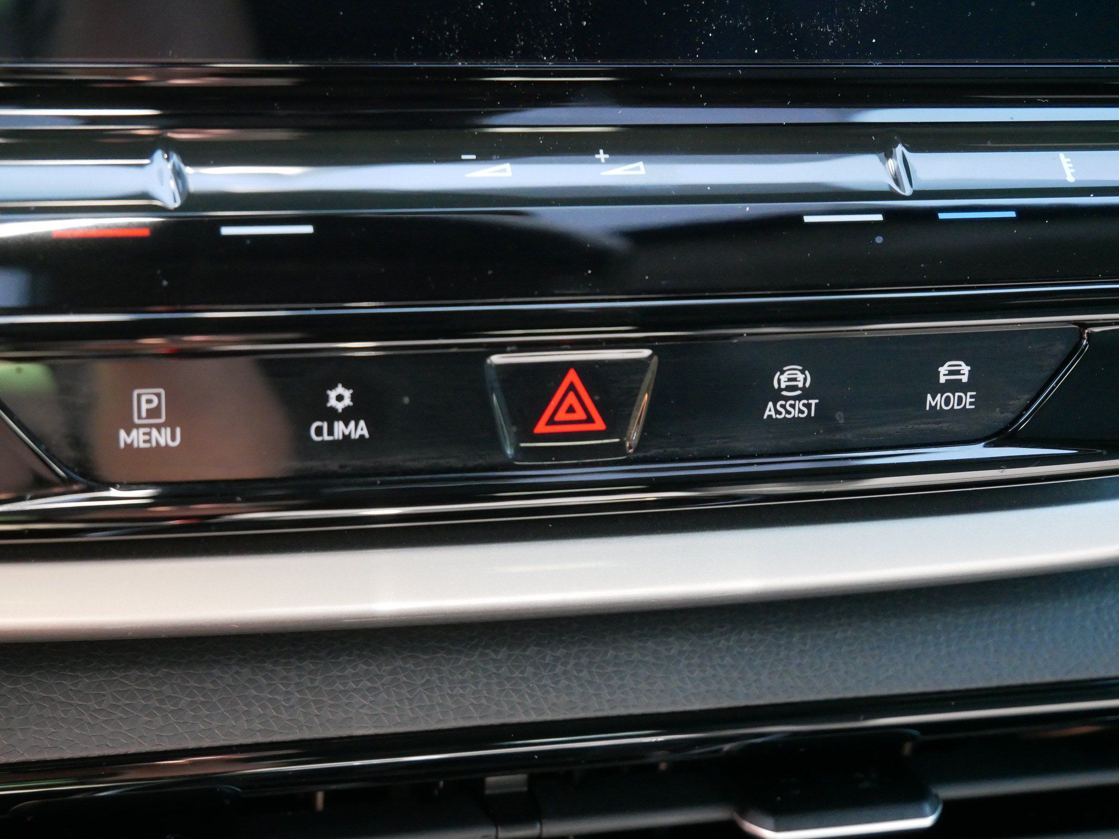 Certified 2023 Volkswagen ID.4 Pro S Plus AWD/4WD image 28