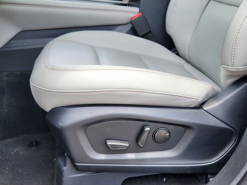 New 2026 Ford Explorer Active w/ Active Comfort Package RWD image 18
