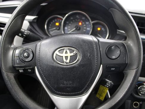 Used 2016 Toyota Corolla LE image 17