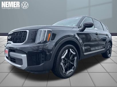 Used 2023 Kia Telluride EX w/ EX Captain's Chair Package