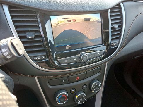 Used 2020 Chevrolet Trax LS w/ Tint and Cruise Package FWD image 15