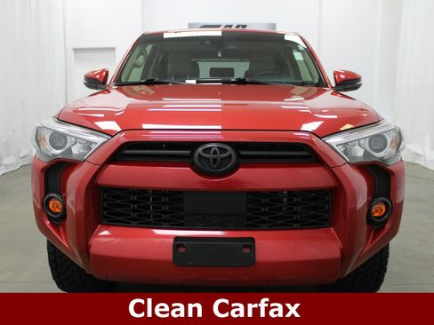 Used 2021 Toyota 4Runner SR5 Premium image 2