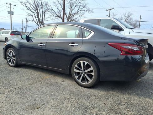 Used 2017 Nissan Altima 2.5 SR image 7