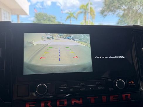 Used 2025 Nissan Frontier Pro-X RWD image 10