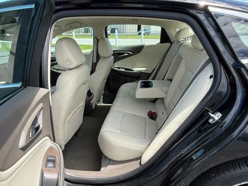 Used 2024 Chevrolet Malibu LT FWD image 13