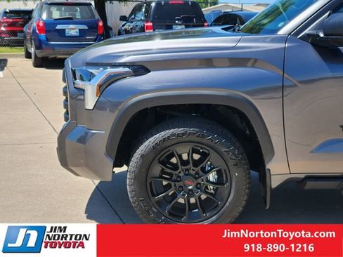 Used 2025 Toyota Tundra SR5 w/ SR5 Premium Package RWD image 9
