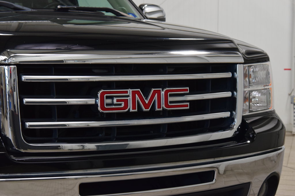 Used 2012 GMC Sierra 1500 SLT w/ SLT Convenience Package AWD/4WD image 11