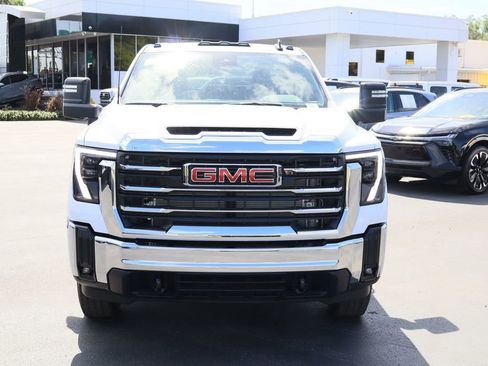 New 2026 GMC Sierra 3500 SLE w/ SLE Convenience Package AWD/4WD image 3