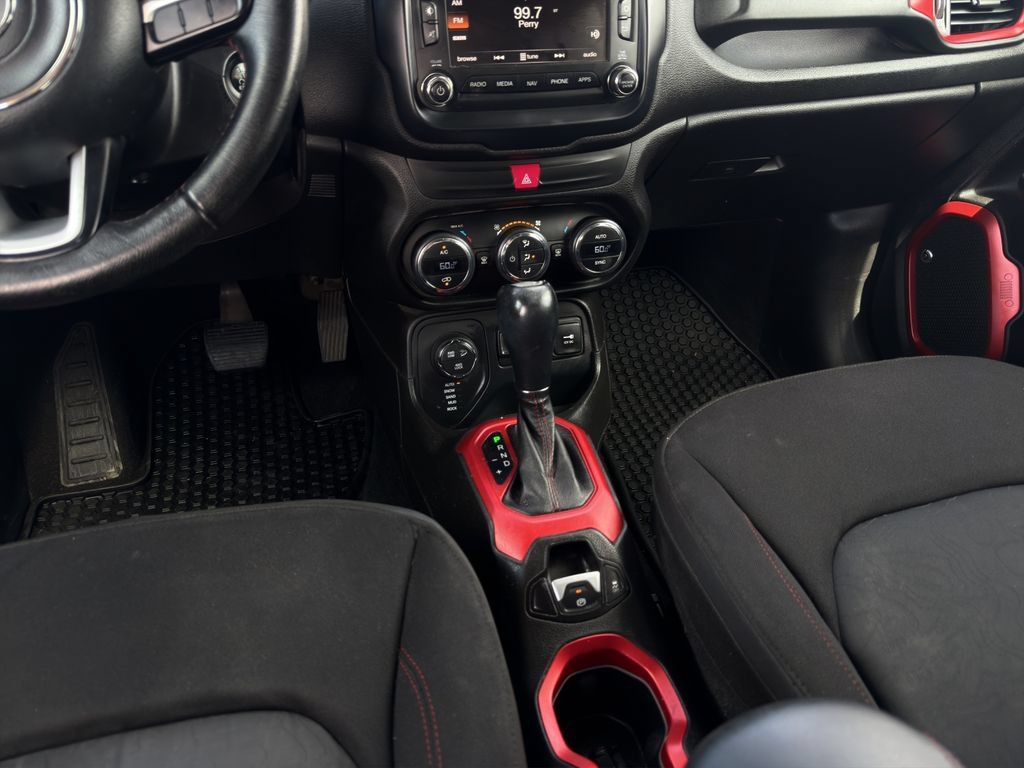 Used 2017 Jeep Renegade Trailhawk AWD/4WD image 15
