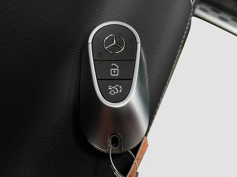 New 2026 Mercedes-Benz GLC 300 4MATIC image 33