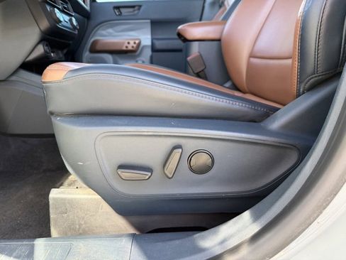 Certified 2022 Ford Maverick Lariat image 9