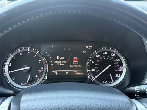 Used 2022 Toyota Highlander XLE AWD/4WD image 17