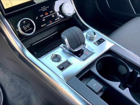 New 2024 Jaguar XF R-Dynamic SE image 8