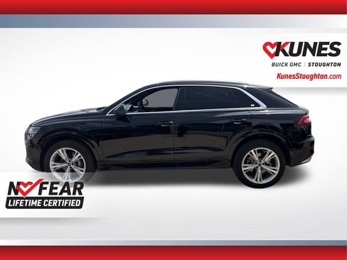 Used 2023 Audi Q8 Premium w/ Convenience Package AWD/4WD image 4