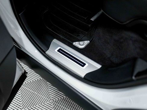 Used 2022 Land Rover Range Rover Sport SVR AWD/4WD image 48