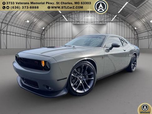 Used 2017 Dodge Challenger R/T Scat Pack RWD image 7