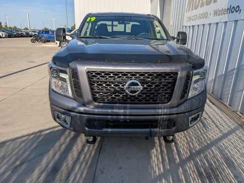 Used 2019 Nissan Titan PRO-4X AWD/4WD image 39