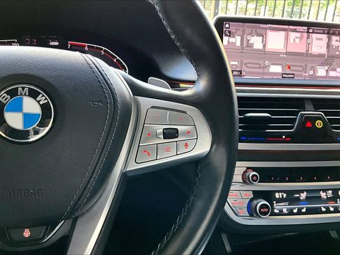 Used 2021 BMW 750i xDrive 750i xDrive w/ Luxury Rear Seating Package image 24