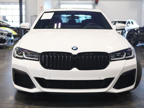 Used 2022 BMW M550i xDrive w/ Premium Package AWD/4WD image 2