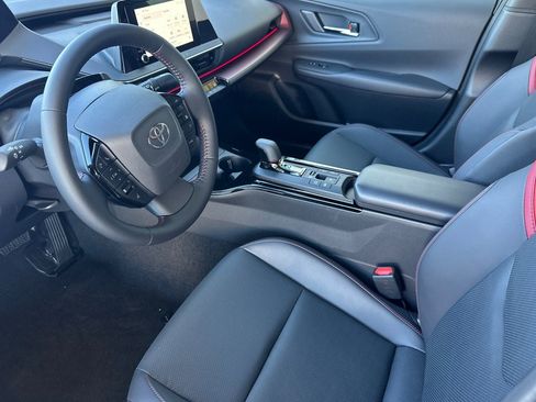 New 2026 Toyota Prius Plug-In Hybrid FWD image 11