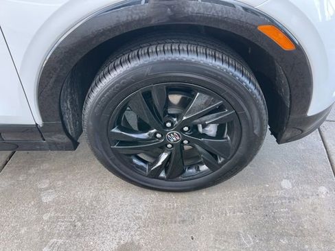 Certified 2025 Buick Encore GX Sport Touring image 21