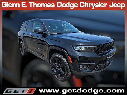 Certified 2025 Jeep Grand Cherokee Altitude AWD/4WD image 1
