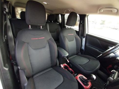 Used 2017 Jeep Renegade Trailhawk w/ Popular Equipment Group image 59