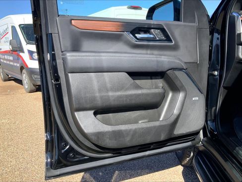 Used 2025 GMC Yukon Denali image 22