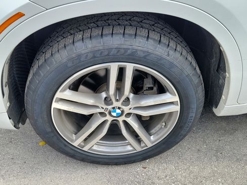 Used 2019 BMW X6 xDrive35i w/ M Sport Package AWD/4WD image 5