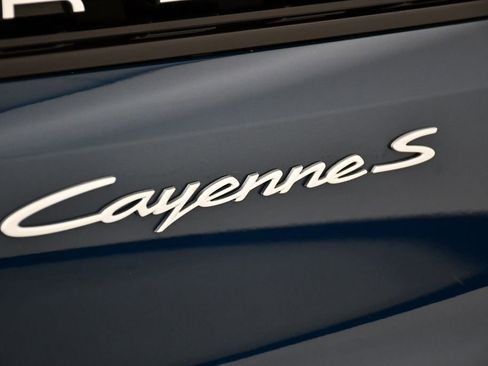 Used 2024 Porsche Cayenne S image 11