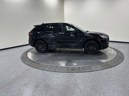 New 2026 Lincoln Corsair Reserve image 4